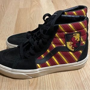 Happy potter griffin door house shoes